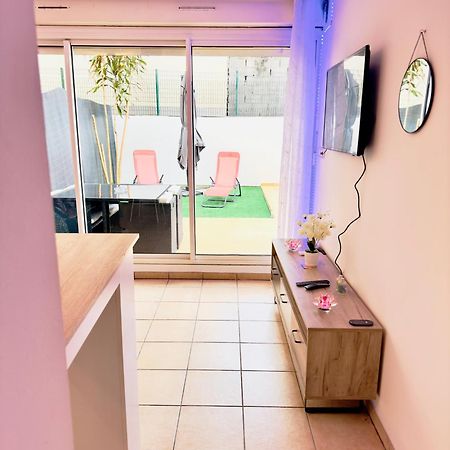 Le Petit Oasis Apartment Saint-Denis Ngoại thất bức ảnh