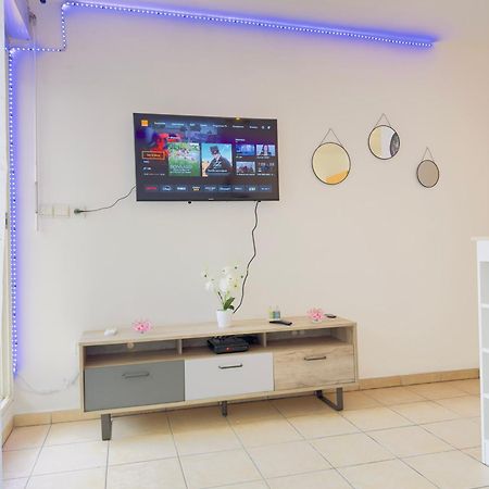 Le Petit Oasis Apartment Saint-Denis Ngoại thất bức ảnh