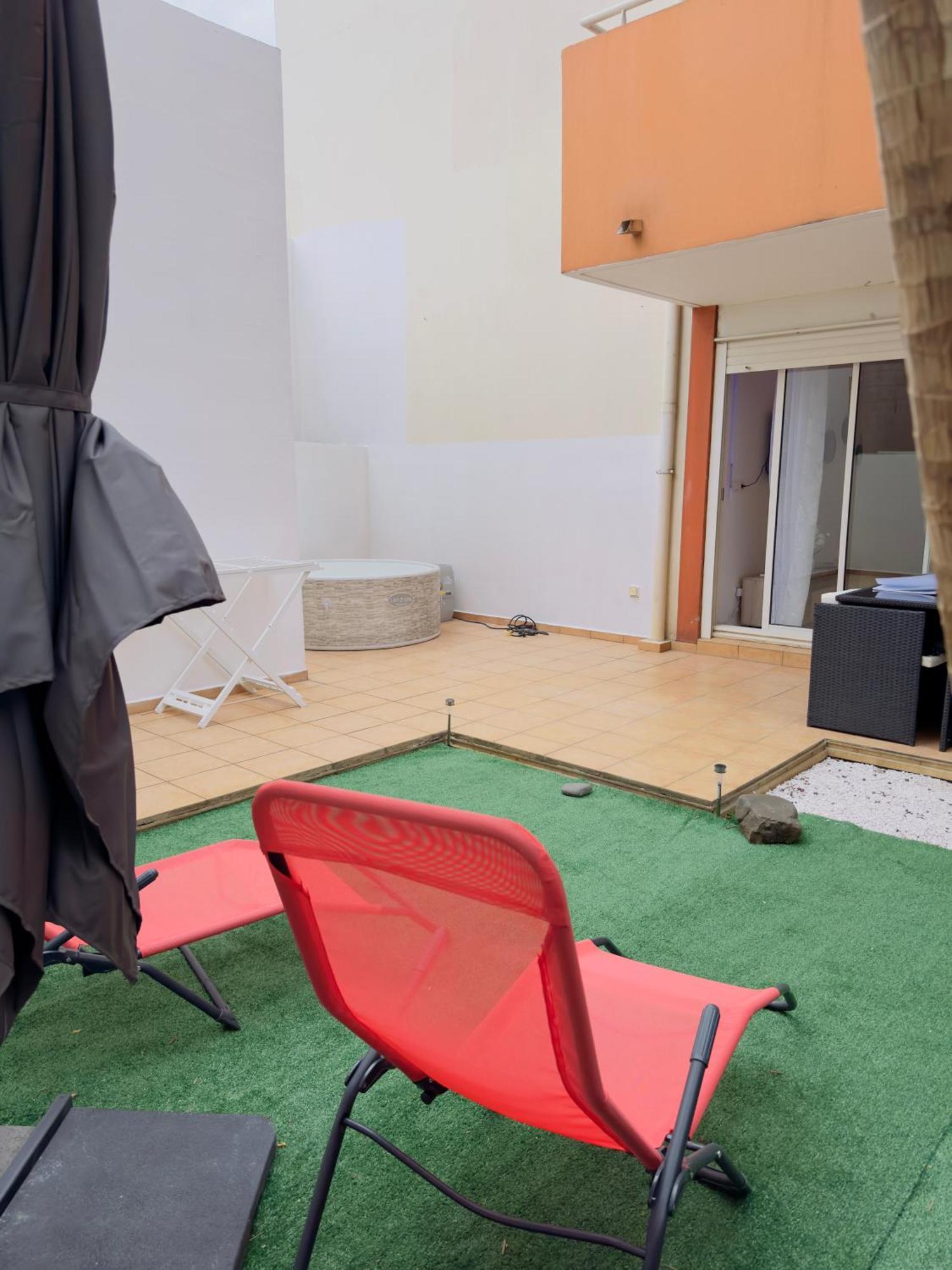 Le Petit Oasis Apartment Saint-Denis Ngoại thất bức ảnh